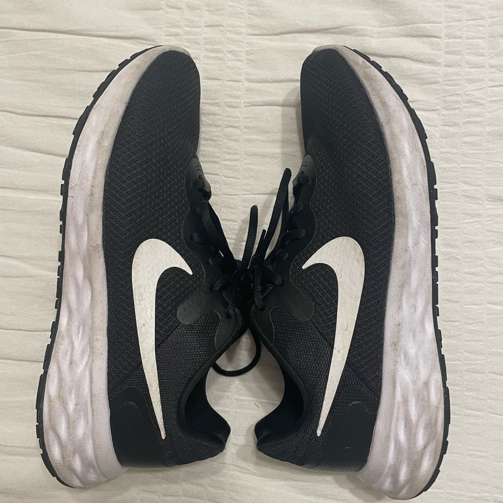 Men’s Nike Revolution 6 Running Shoes